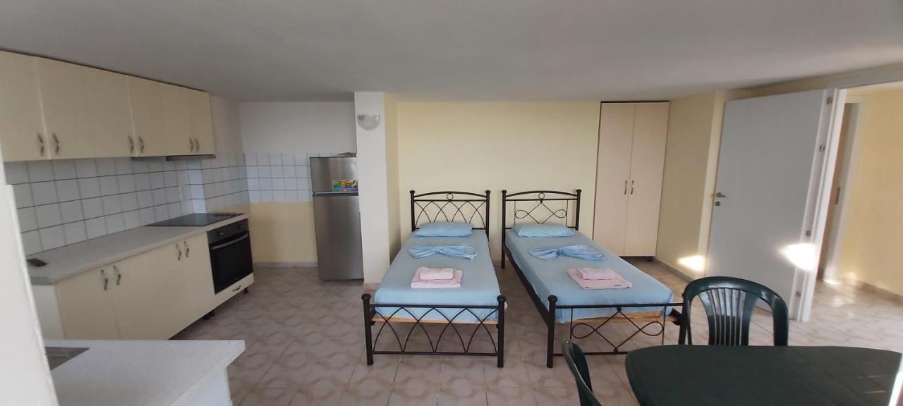 Magic Ionian & Guest house Himare