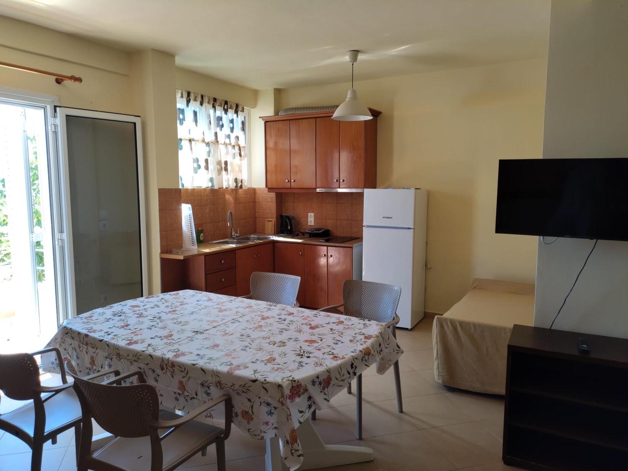 Magic Ionian & Guest house Himare